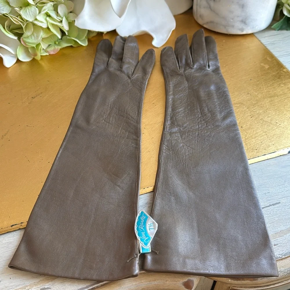 VNWT! Van Raalte Cabretta Table Cut Silk Lined Leather Gloves